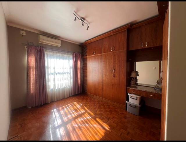 4 BEDROOM HOUSE FOR SALE IN RESERVOIR HILLS